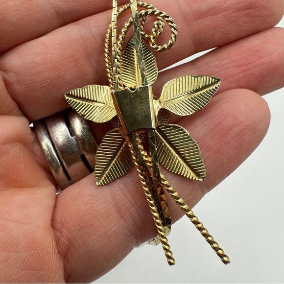 Up to 29" long beautiful VTG gold tone metal flower bolero necklace! - Picture 4 of 13